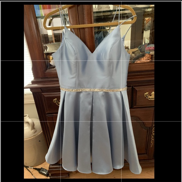 Dress - Picture 3 of 3